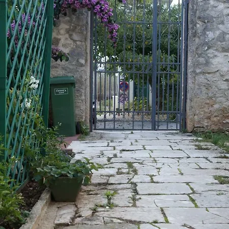 Filip Diklo Appartamento *