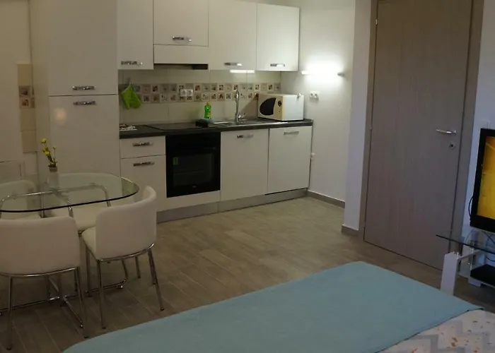 Filip Diklo Apartman Zára